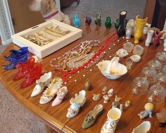 Porcelain Mini Show Collection - Oak Table
