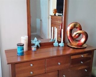 Dresser and mirror matching QS bed - decorative items