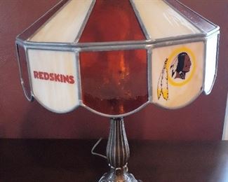 Stained glass tiffany style REDSKINS lamp with bronze base