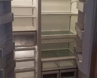 Sub-Zero 632 interior