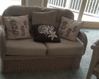Rattan love seat matches couch $150
