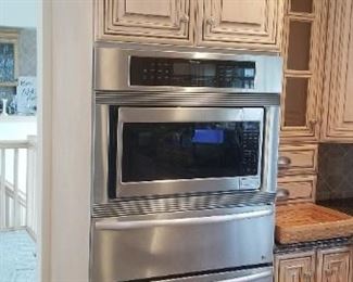 Spectacular kitchen with Thermador wall oven, microwave oven & warming tray. Appliances $300. Cabinetry sold separate 