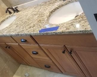 Kohler bath vanity - detail