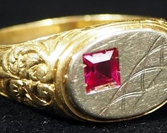 10K Gold Ring With Magenta Stone, Size 11.5, 7.54g Including Stone