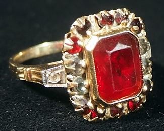 10k Gold Ring With Red Stones, Size 7-1/4, 3.14g Including Stones