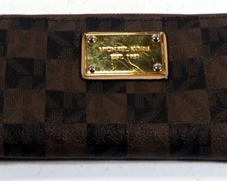 Michael Kors Ladies Zipper Wallet