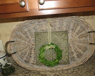 Nice LARGE wicker serving tray