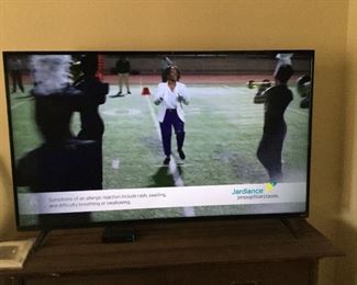 Vizio 55" smart TV newer $350