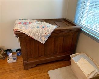 #10	Antique blanket chest 43"x25"x30"	 $60.00 
#53	Quilt on blanket chest	 $25.00 
SOLD