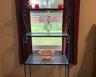 #18	Green wrought iron bakers rack 25"x12"x69"	 $25.00 
SOLD