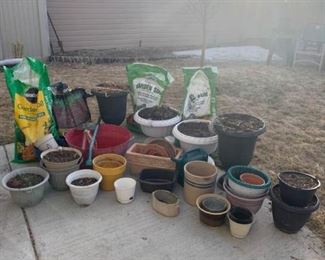 Miscellaneous Pots and Garden Soil