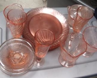 https://www.ebay.com/itm/114154793654 RAFE00001: 20PC LOT OF PINK GLASS. 12 PLATES marked ARCOROC 21 FRANCE 9 OTHER PCS OF PINK GLASS $30
