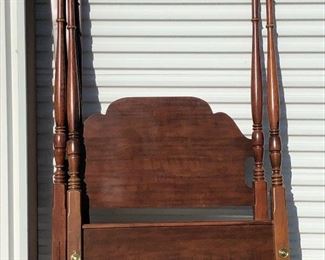 https://www.ebay.com/itm/124121389879 SL3027: Early American Twin Poster Bed Local Pickup