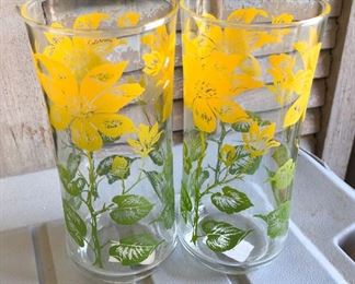 https://www.ebay.com/itm/114158248749 LAN0814 (2) 1980 Floral Pattern Water Glasses Local Pickup $10