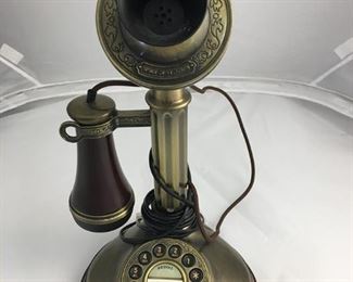 https://www.ebay.com/itm/114158454577 KB0029B: Collector's Antique Phone Move Prop untested. $10