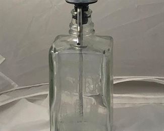 https://www.ebay.com/itm/114159943482 LAN9979: Vodka Decanter Local Pickup $25