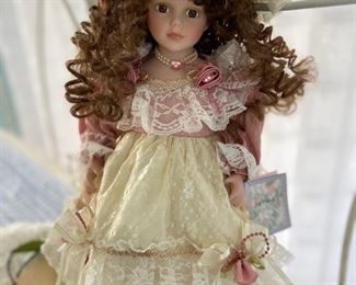 ITEM #20 Cathay Collection "Mizzo" 15" doll $18