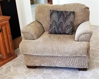 #43 - Club chair - $150