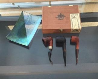 Pipes, Cigar Box and Glass Tray https://ctbids.com/#!/description/share/367372