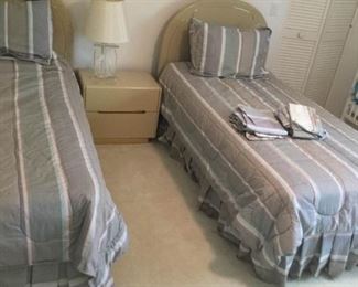 Lane Twin Beds, Table and Lamp #2 https://ctbids.com/#!/description/share/367404