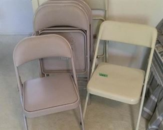 Folding Chairs https://ctbids.com/#!/description/share/367409