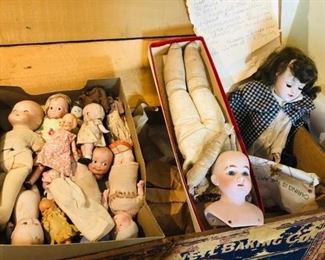 Very Vintage Doll Collection https://ctbids.com/#!/description/share/368211