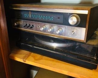 Vintage Record Player and Shorewood Amplifier https://ctbids.com/#!/description/share/368228