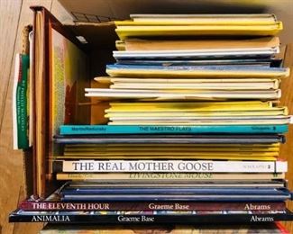 Two Boxes of Children’s Christmas and Picture Books https://ctbids.com/#!/description/share/368186