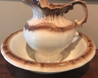 $ 40.00 - Take 60% off - Vintage Pitcher and Wash Bowl from Medalta Pottery -Alberta Canada