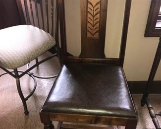 $ 60.00 - Take 60% off - Antique chair with leather seat