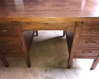 $ 125.00 -  Vintage Solid Oak, 7-drawer desk with chair 
