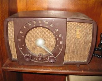 #206-$45  Zenith long distance radio