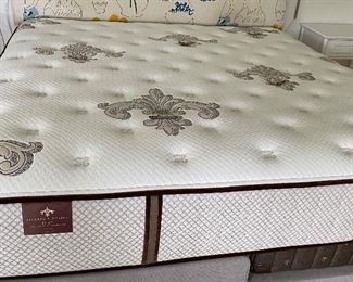 REDUCED 50% OFF Stearns & Foster Kingsize Mattress on Adjustable Vibrating Twin bedframe $2250