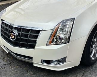 2013 Cadillac CTS Wagon in Very Good Condition. 28,000 + Miles. Fresh Oil Change & Clean Inside and Out