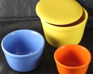 Universal Potteries “Oxford Ware” Nesting Bowls