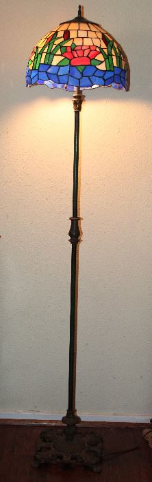 Tiffany Style Stain Glass “Water Lilies and Cattails “ Wrought Iron Base Floor Lamp Re(61”H)