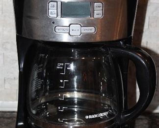 Black & Decker Programmable 12 Cup Coffee Maker Model:M2020B