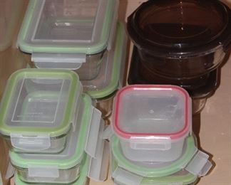 Snap-ware Glass Refrigerator/Leftover Storage Bowls in Various Sizes with Snap-on Lids