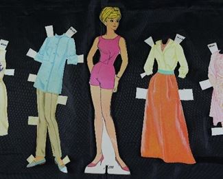 Vintage Paper Dolls Made in USA with Clothes: "Mom"
