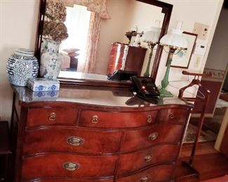 Serpentine dresser with mirror $225.00