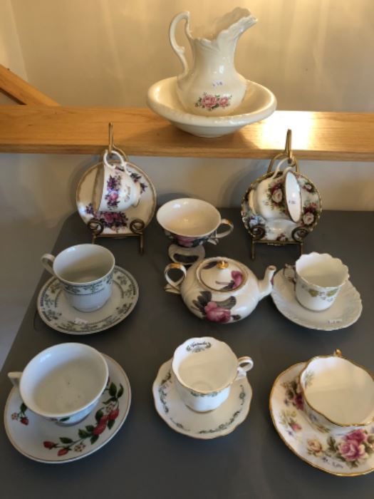 Dining Room Lot #1  China Sets $30.00