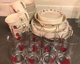 Kitchen Lot #4 Corelle Dishes serving  for 10 and (8) glasses $30.00