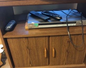 Den Lot #17 stand and Sony dvd player $25.00