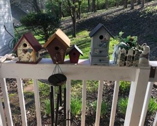 Porch Lot #4 Bird houses and misc. outdoor items $20.00