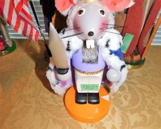 Steinbach Nutcracker Chubby Mouse King $45 with box
