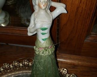 Dresser Antique Figurine