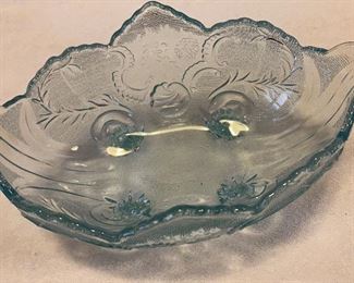 Vintage Indiana Glass Ice Blue Four Footed Fruit Bowl $18