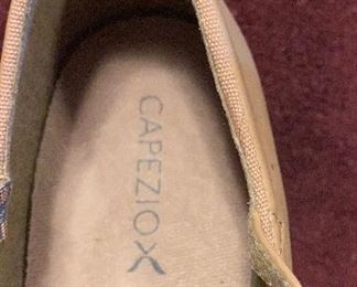 Ladies Dance Shoes Capezio Tan Gently Used Size 9M $20