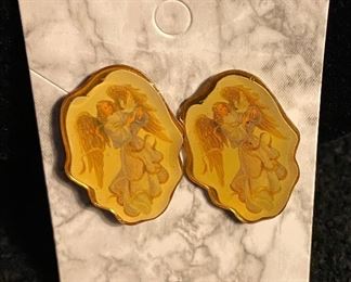 Costume Jewelry Angels Pierced Earrings Set $4