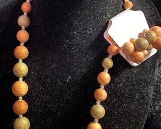 Costume Jewelry Necklace with Clip Earrings $6